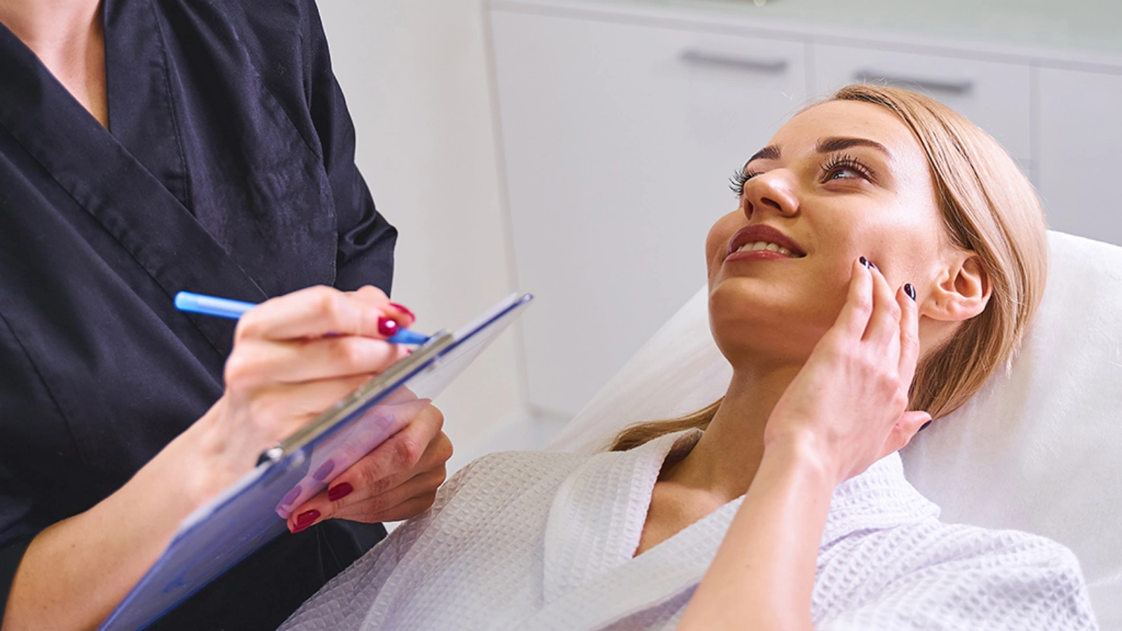 Evaluación clínica de armonización facial